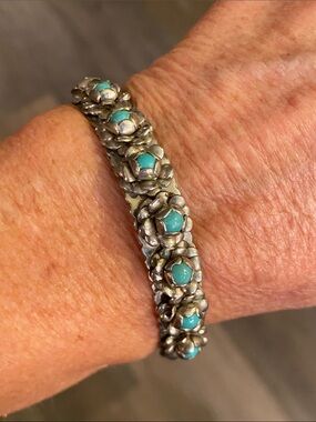 Vintage Alpaca Silver Turquoise Flower Cuff Bracelet Mexico 23.2g